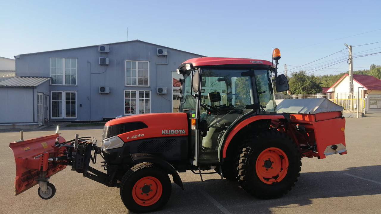 KUBOTA L4240 Narrow spaces tractor/vineyard/fruit tree/communal, TOP ! - Traktor: slika 4 KUBOTA L4240 Narrow spaces tractor/vineyard/fruit tree/communal, TOP ! - Traktor: slika 4