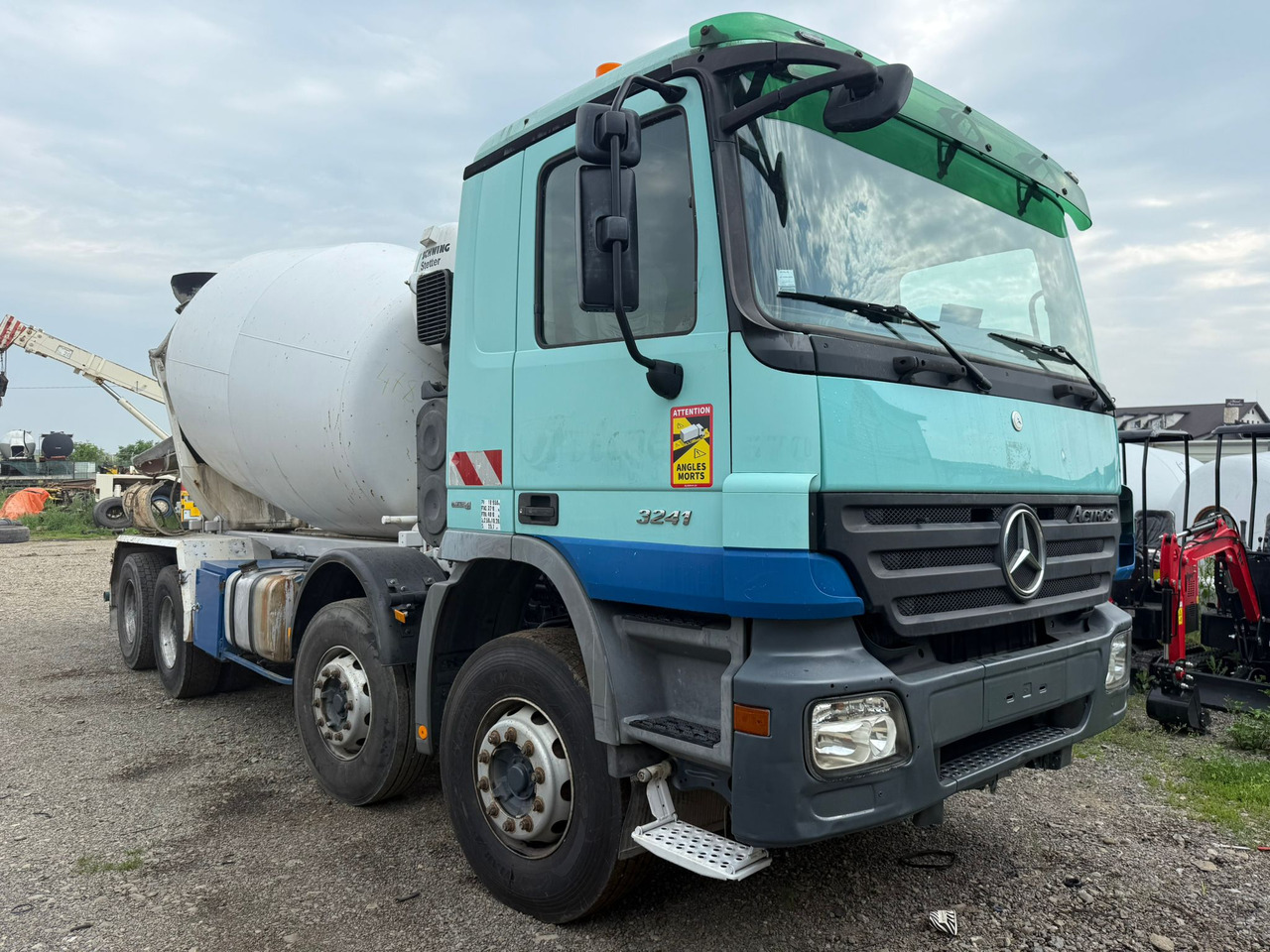 MERCEDES BENZ 3241 CONCRETE MIXER - Mikser za beton: slika 3 MERCEDES BENZ 3241 CONCRETE MIXER - Mikser za beton: slika 3