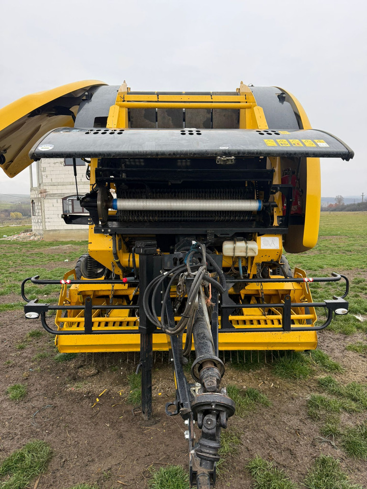 New Holland Roll-Belt 180 Baler - Balirka za okrugle bale: slika 2 New Holland Roll-Belt 180 Baler - Balirka za okrugle bale: slika 2