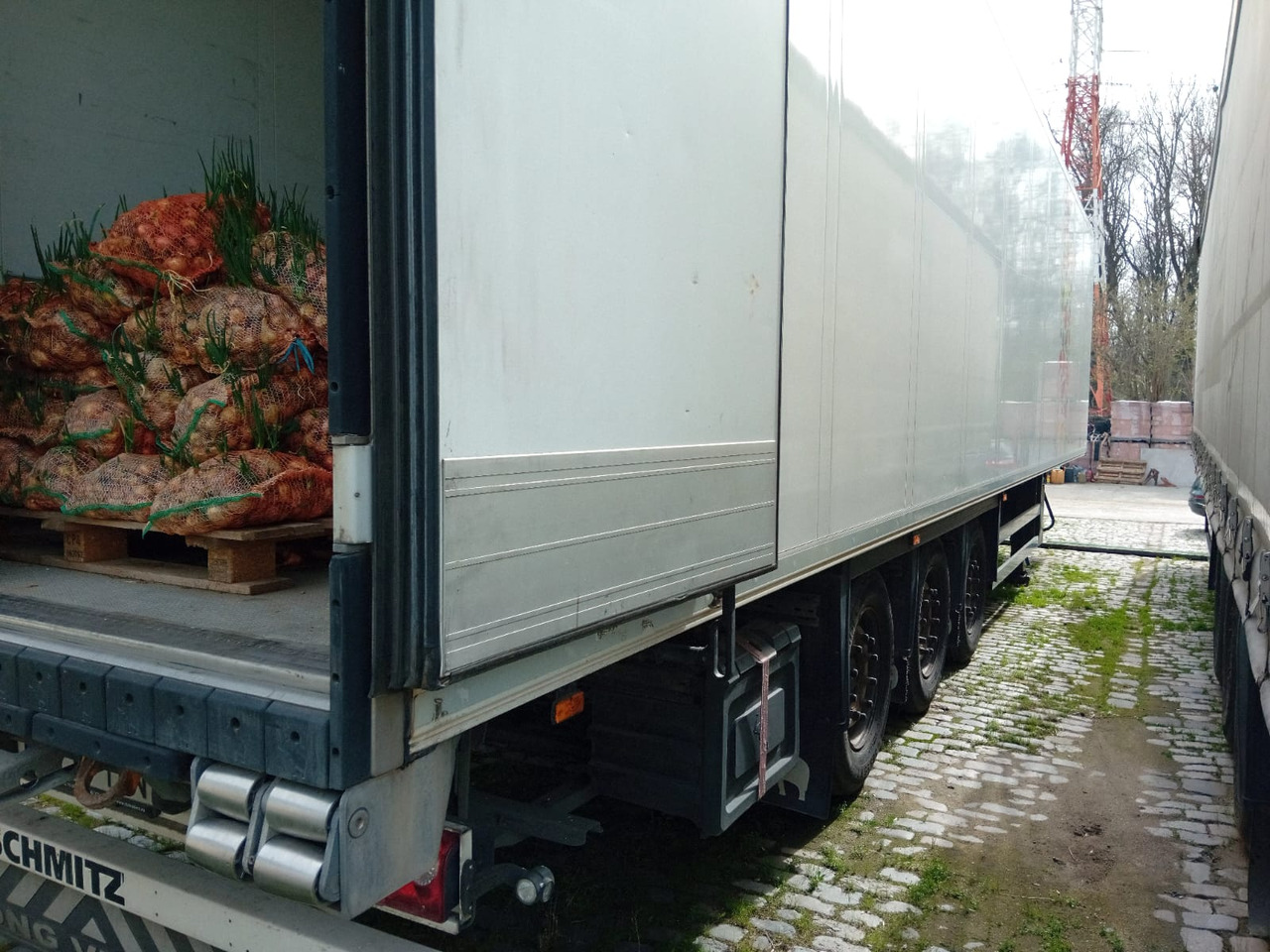 Schmitz Cargobull SCB S3B Refrigerated Semi-trailer - Poluprikolica hladnjače: slika 4 Schmitz Cargobull SCB S3B Refrigerated Semi-trailer - Poluprikolica hladnjače: slika 4
