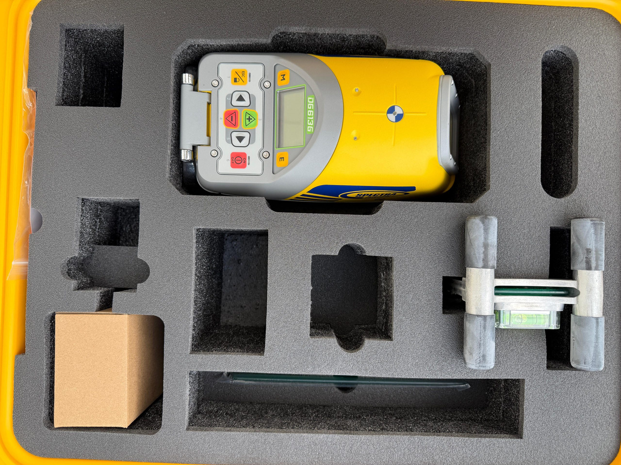 Spectra DG613G Green Beam Dialgrade Pipe Laser - Građevinska oprema: slika 3 Spectra DG613G Green Beam Dialgrade Pipe Laser - Građevinska oprema: slika 3