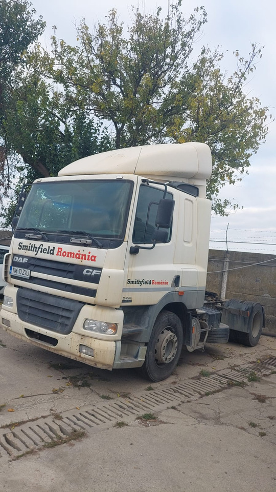 DAF CF 85.43 Tractor Head - Tegljač: slika 1 DAF CF 85.43 Tractor Head - Tegljač: slika 1