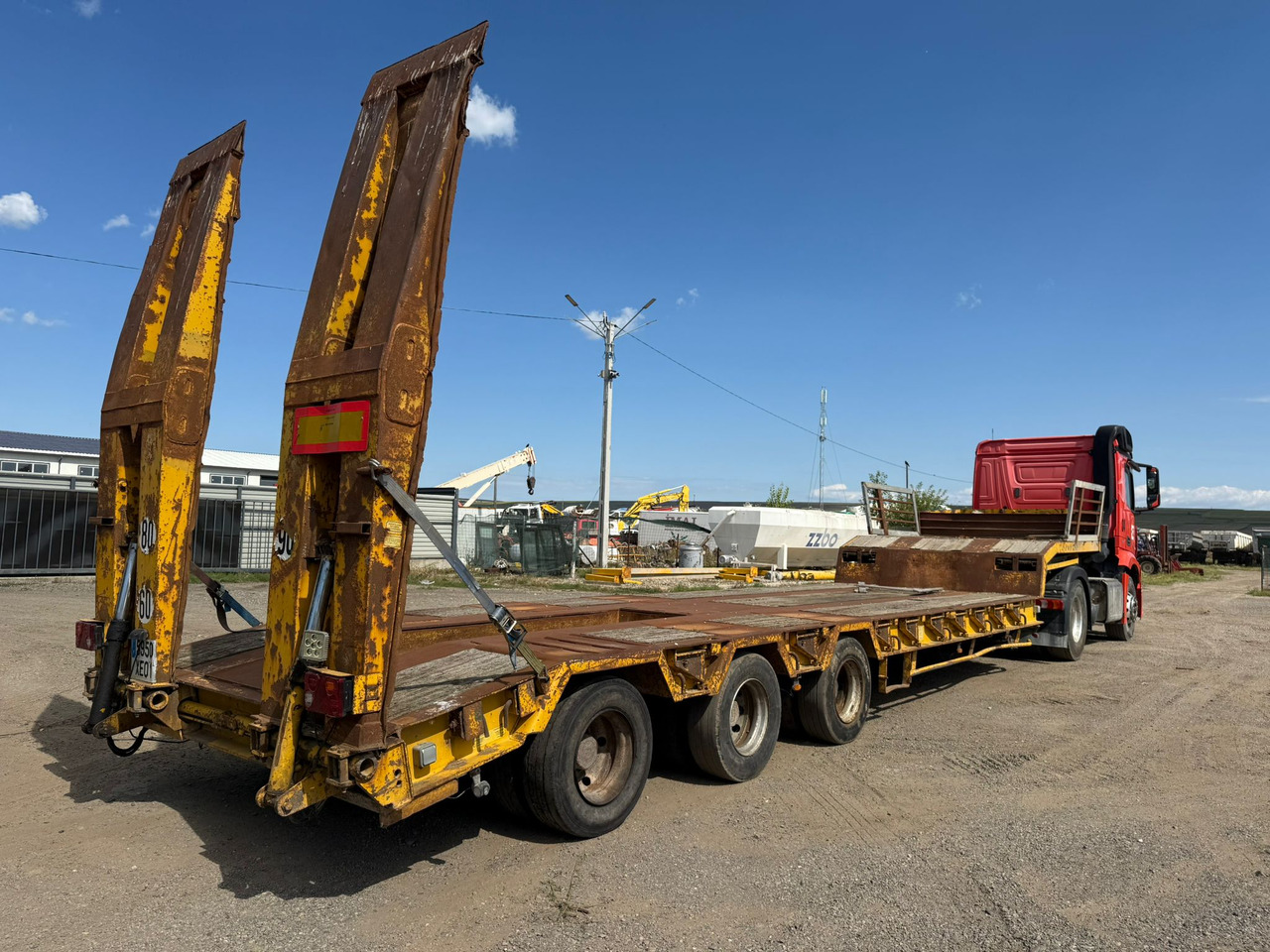 Mercedes-Benz Actros and Trailer ACTM Assembly - Tegljač, Niska poluprikolica za prevoz: slika 2 Mercedes-Benz Actros and Trailer ACTM Assembly - Tegljač, Niska poluprikolica za prevoz: slika 2