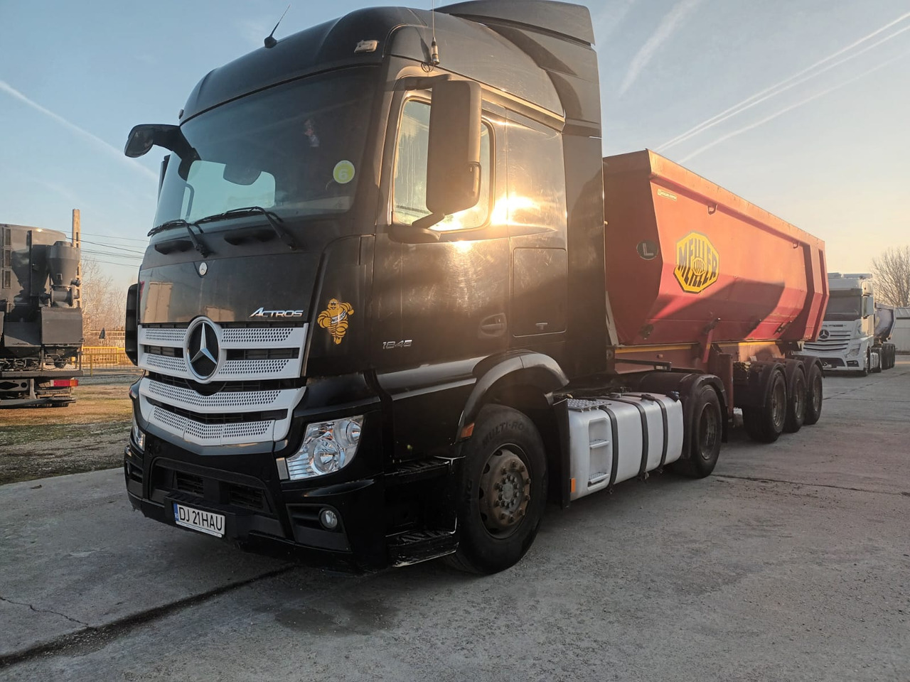 Tractor Head Mercedes-Benz Actros (2014) + Semi-trailer Tipper Meiller – Kipper (2004) - Tegljač: slika 1 Tractor Head Mercedes-Benz Actros (2014) + Semi-trailer Tipper Meiller – Kipper (2004) - Tegljač: slika 1