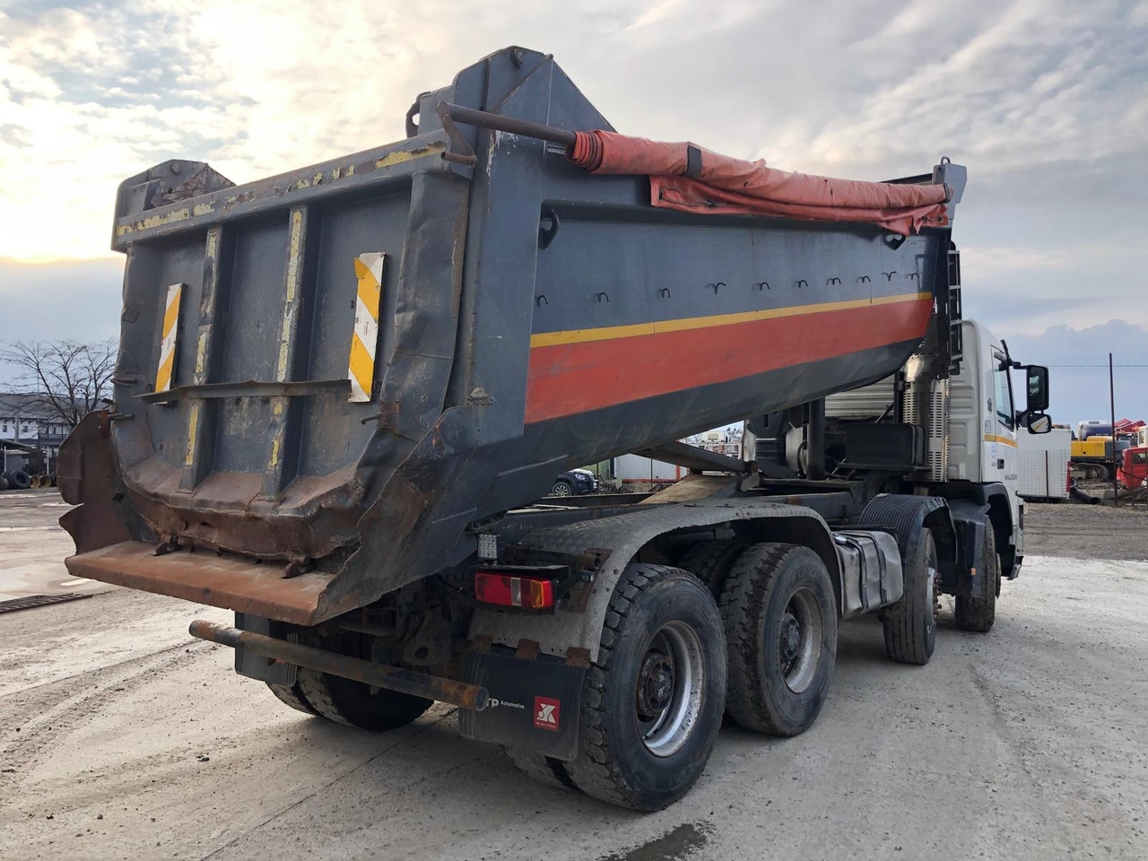 VOLVO FM 420 Tipper - Istovarivač: slika 3 VOLVO FM 420 Tipper - Istovarivač: slika 3