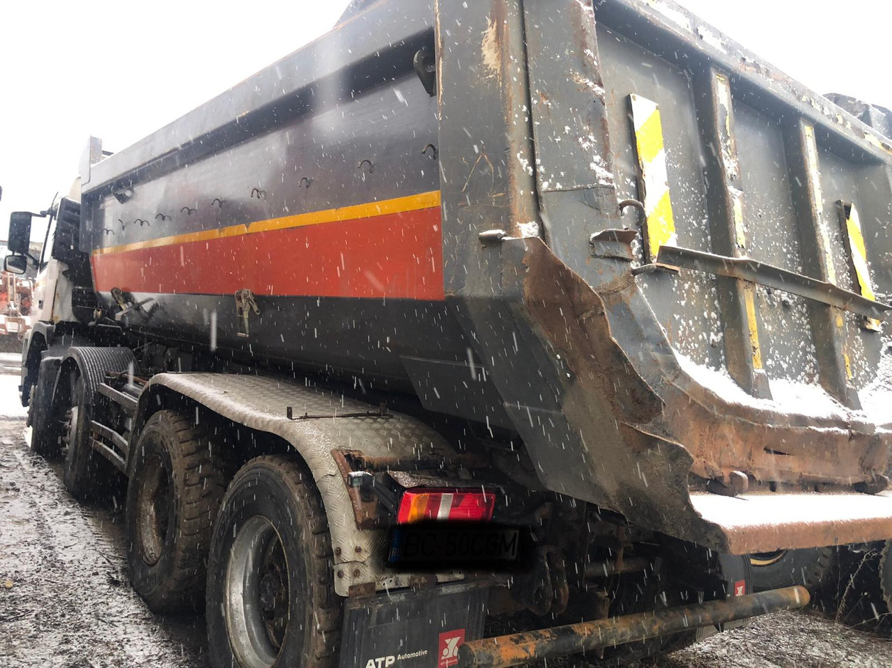 VOLVO FM 420 Tipper - Istovarivač: slika 4 VOLVO FM 420 Tipper - Istovarivač: slika 4