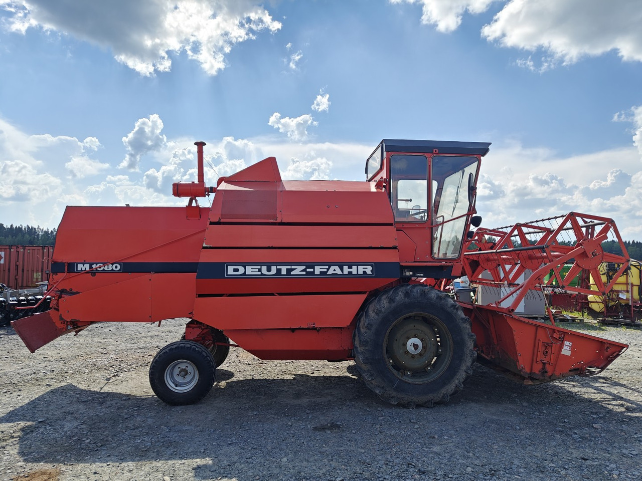 Deutz-Fahr M1080 - Kombinovani kombajn: slika 4 Deutz-Fahr M1080 - Kombinovani kombajn: slika 4