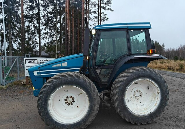 Ford County 1124 - kutoskoneella - KATSO VIDEO - Traktor: slika 4 Ford County 1124 - kutoskoneella - KATSO VIDEO - Traktor: slika 4