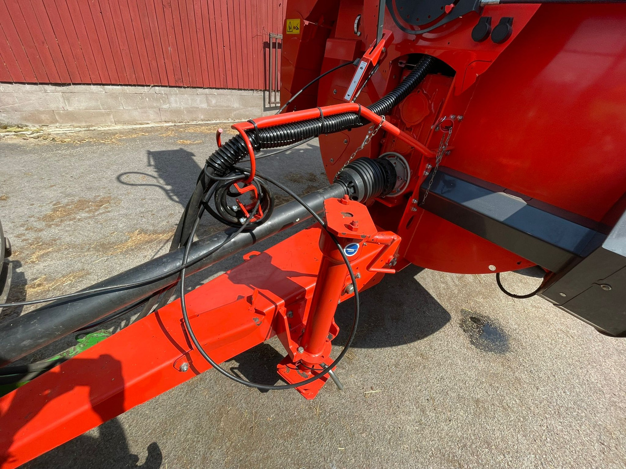 KUHN Primor 3570M hinattava paalisilppuri - Oprema za stoku: slika 2 KUHN Primor 3570M hinattava paalisilppuri - Oprema za stoku: slika 2