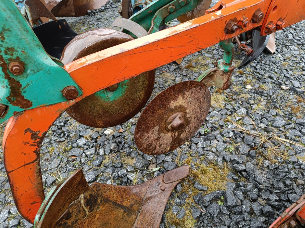 Kverneland A8 sarkia-auran lisäsiipi 16 tuumaa täydellinen - Plug: slika 5 Kverneland A8 sarkia-auran lisäsiipi 16 tuumaa täydellinen - Plug: slika 5