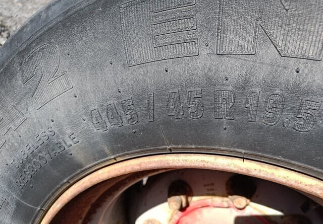 Peräkärryn akseli 445/45R19.5 leveillä renkailla - Osovina i delovi za Prikolica: slika 5 Peräkärryn akseli 445/45R19.5 leveillä renkailla - Osovina i delovi za Prikolica: slika 5