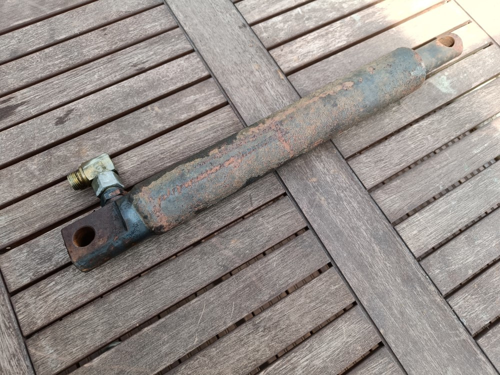 Överum CV398H paluuauran laukaisusylinteri - Rezervni deo za Poljoprivredna mašina: slika 4 Överum CV398H paluuauran laukaisusylinteri - Rezervni deo za Poljoprivredna mašina: slika 4