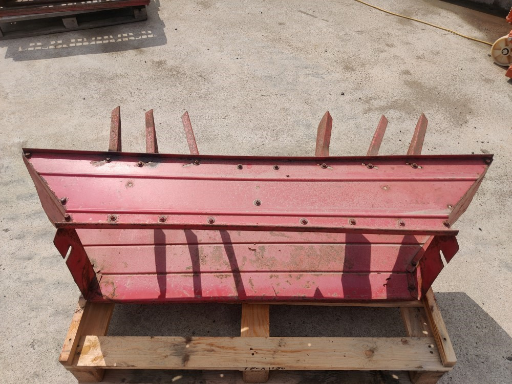 Sampo 410 silppurin takapelti - Rezervni deo za Kombinovani kombajn: slika 1 Sampo 410 silppurin takapelti - Rezervni deo za Kombinovani kombajn: slika 1