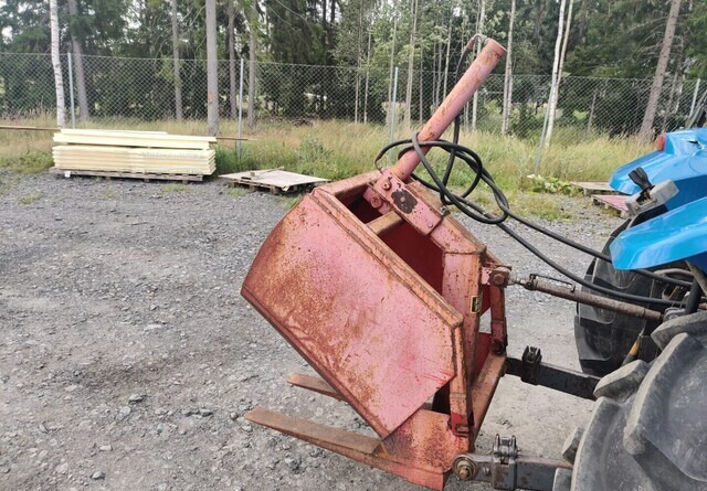 Runni Rehu-Runni L30 rehuleikkuri - VIDEO - Oprema za silose: slika 3 Runni Rehu-Runni L30 rehuleikkuri - VIDEO - Oprema za silose: slika 3