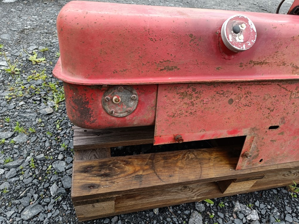 Sampo 410 polttoainetankki - Rezervoar za gorivo za Kombinovani kombajn: slika 5 Sampo 410 polttoainetankki - Rezervoar za gorivo za Kombinovani kombajn: slika 5