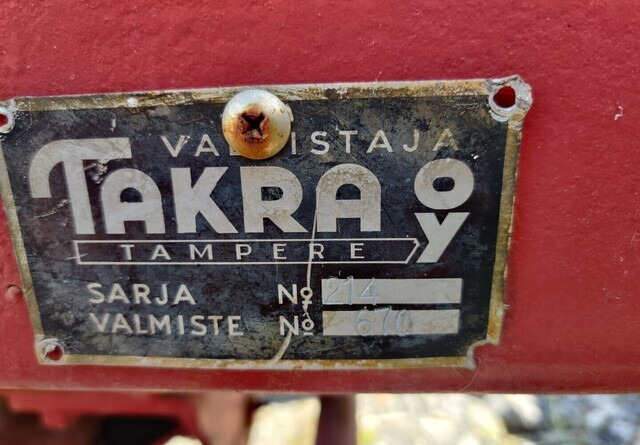 Traktor Takra traktoreita 2kpl ja varamoottori: slika 9
