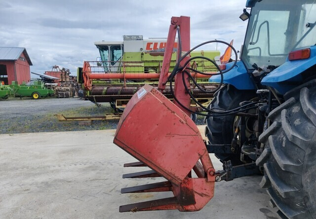 Varmo 400 rehuleikkuri - VIDEO - Oprema za silose: slika 3 Varmo 400 rehuleikkuri - VIDEO - Oprema za silose: slika 3