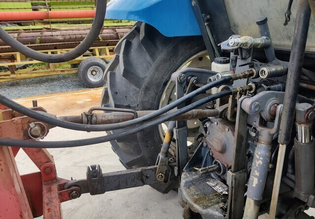 Varmo 400 rehuleikkuri - VIDEO - Oprema za silose: slika 5 Varmo 400 rehuleikkuri - VIDEO - Oprema za silose: slika 5