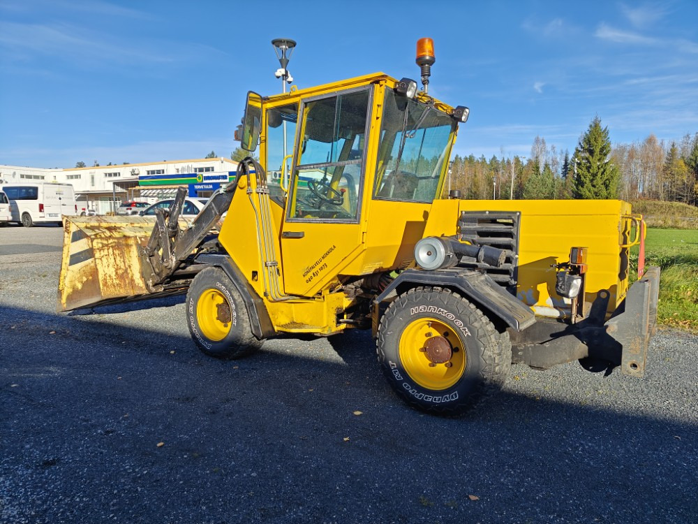 Wille 445 - Komunalni traktor: slika 2 Wille 445 - Komunalni traktor: slika 2