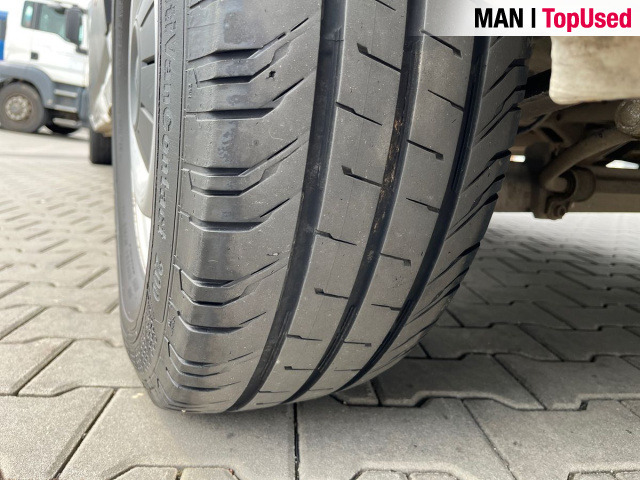MAN TGE 3.140 4X2F SB - Furgon: slika 3 MAN TGE 3.140 4X2F SB - Furgon: slika 3