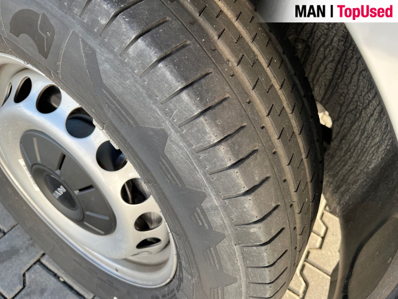 MAN TGE 3.140 4X2F SB flatbed - Furgon: slika 3 MAN TGE 3.140 4X2F SB flatbed - Furgon: slika 3