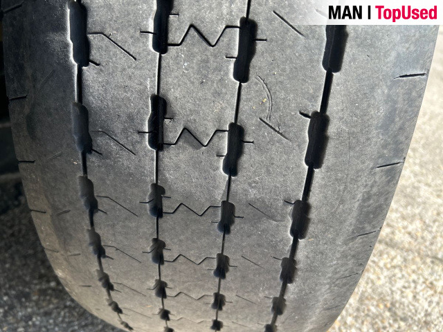 MAN TGX 18.510 4X2 LLS-U Euro6 Retarder Klima ZV - Tegljač: slika 3 MAN TGX 18.510 4X2 LLS-U Euro6 Retarder Klima ZV - Tegljač: slika 3
