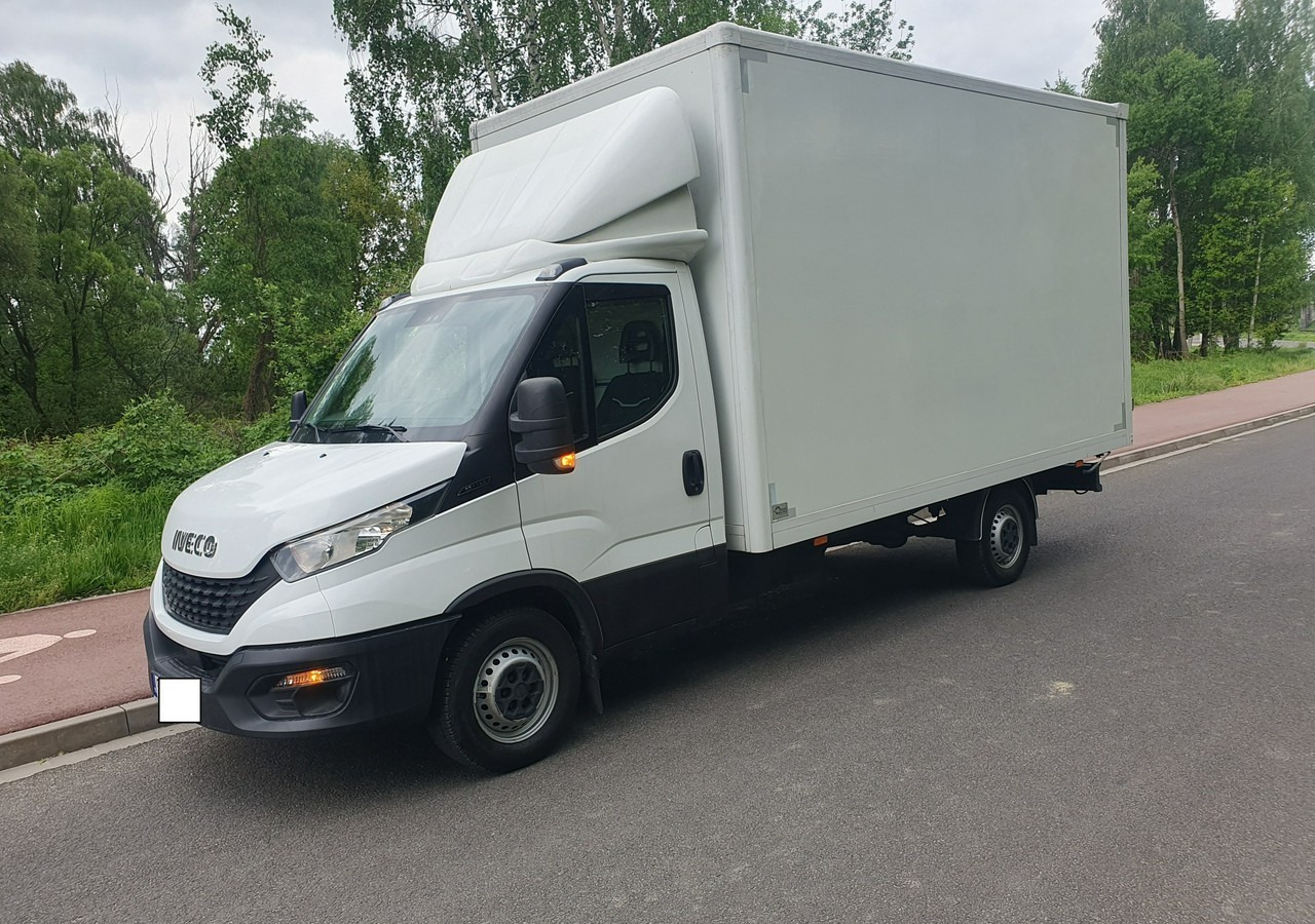 Iveco 35 Daily 35S15 - Dostavno vozilo sa zatvorenim sandukom: slika 1 Iveco 35 Daily 35S15 - Dostavno vozilo sa zatvorenim sandukom: slika 1