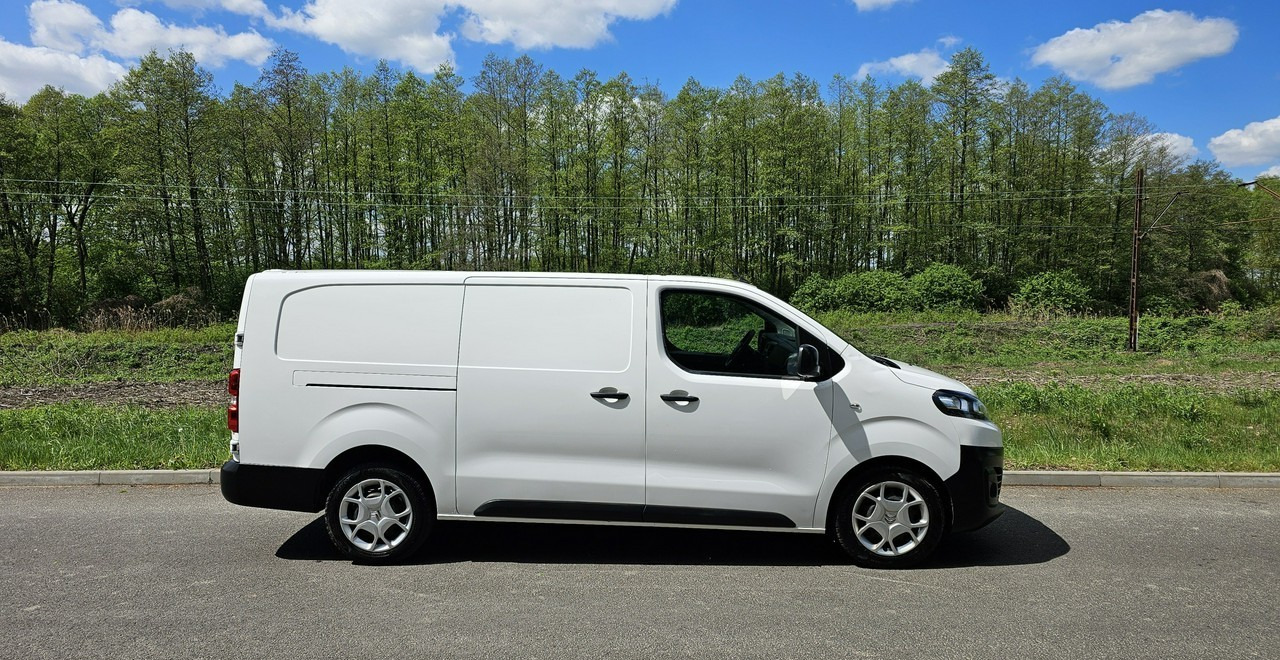 Opel Vivaro 2,0 Diesel | 160 tyś.km | Stan bdb! - Furgon: slika 4 Opel Vivaro 2,0 Diesel | 160 tyś.km | Stan bdb! - Furgon: slika 4