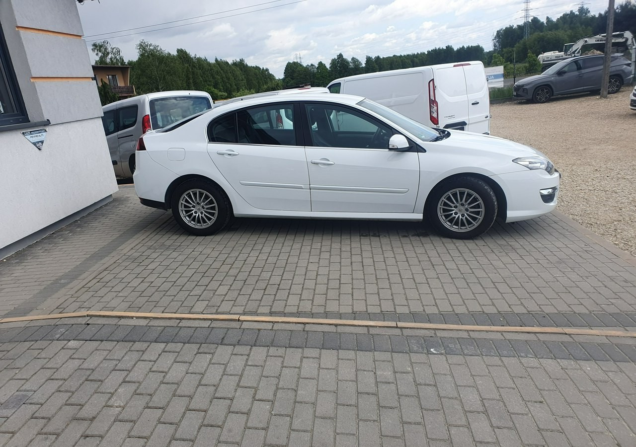 Renault Laguna III niski przebieg * zadbana *ładny stan* - Hečbek: slika 5 Renault Laguna III niski przebieg * zadbana *ładny stan* - Hečbek: slika 5