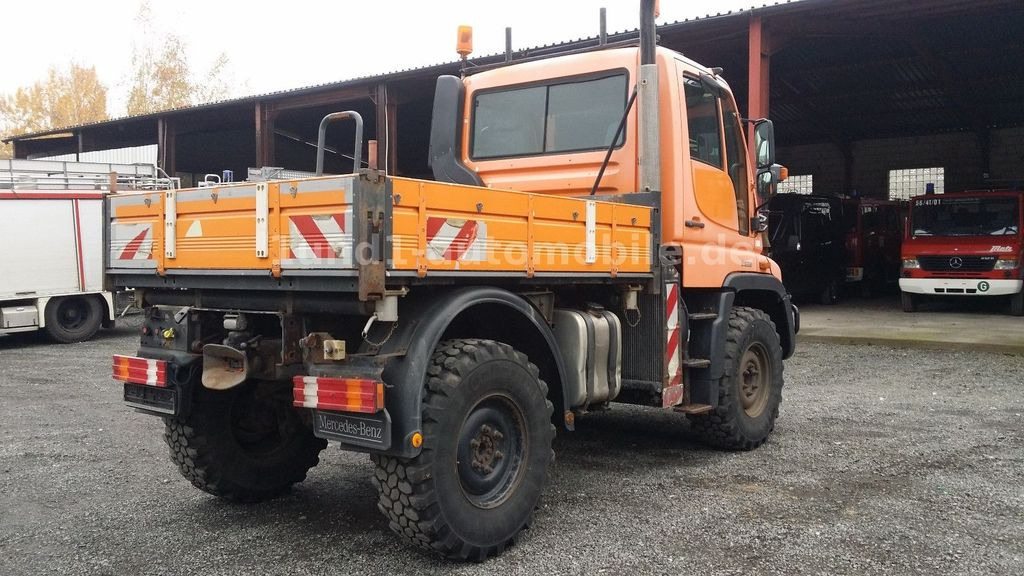 Unimog U 300 Kipper Zugmaschine Kommunalhydraulik U 500 400 U 300 Kipper Zugmaschine Kommunalhydraulik U 500 400 - Korisno/ Posebno vozilo: slika 2 Unimog U 300 Kipper Zugmaschine Kommunalhydraulik U 500 400 U 300 Kipper Zugmaschine Kommunalhydraulik U 500 400 - Korisno/ Posebno vozilo: slika 2