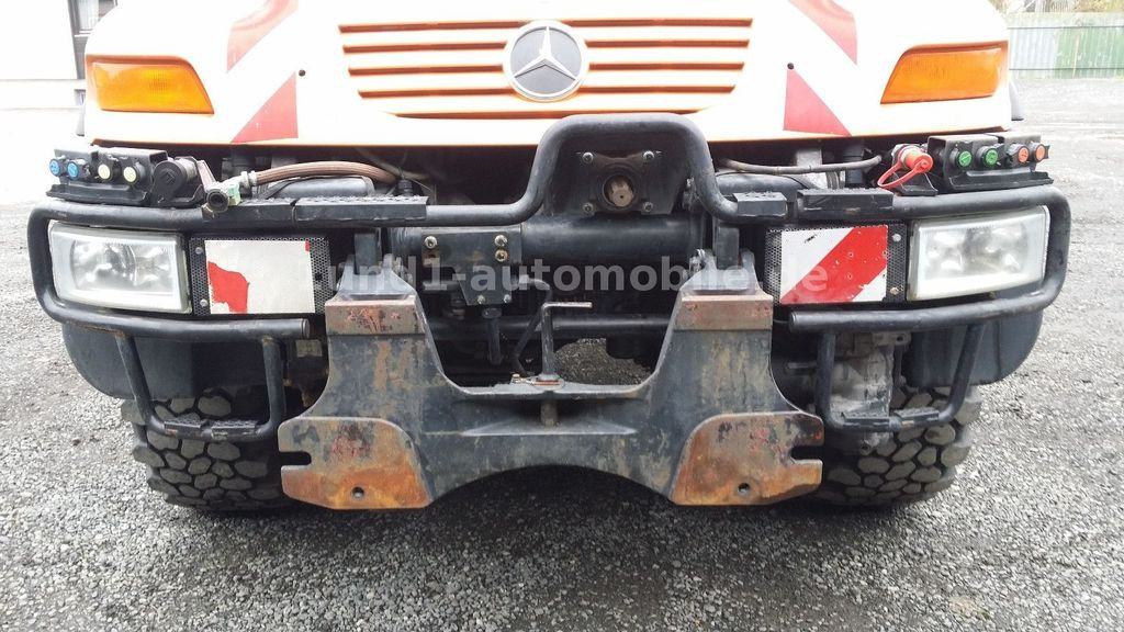 Unimog U 300 Kipper Zugmaschine Kommunalhydraulik U 500 400 U 300 Kipper Zugmaschine Kommunalhydraulik U 500 400 - Korisno/ Posebno vozilo: slika 4 Unimog U 300 Kipper Zugmaschine Kommunalhydraulik U 500 400 U 300 Kipper Zugmaschine Kommunalhydraulik U 500 400 - Korisno/ Posebno vozilo: slika 4