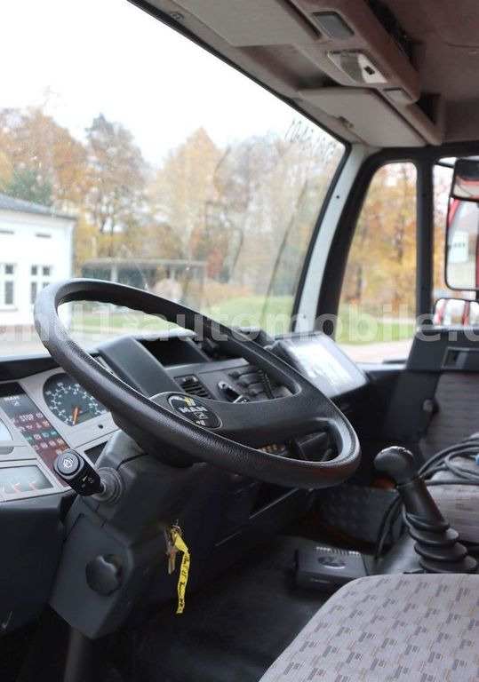 MAN 10.163 L2000 Feuerwehr GWG Nur 6.300km  DEPA ELRO/VETTER 10.163 L2000 Feuerwehr GWG Nur 6.300km  DEPA ELRO/VETTER MAN 10.163 L2000 Feuerwehr GWG Nur 6.300km  DEPA ELRO/VETTER 10.163 L2000 Feuerwehr GWG Nur 6.300km  DEPA ELRO/VETTER: slika 13