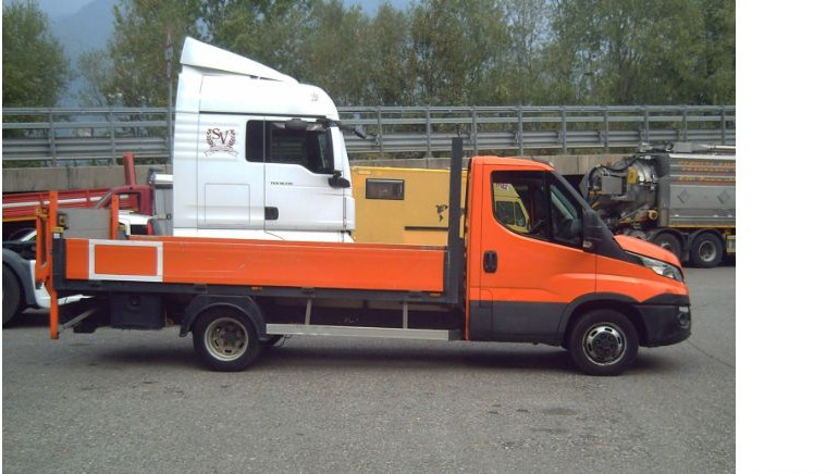 Iveco DAILYdaily 35-140 - Dostavno vozilo sa otvorenom sandukom: slika 2 Iveco DAILYdaily 35-140 - Dostavno vozilo sa otvorenom sandukom: slika 2