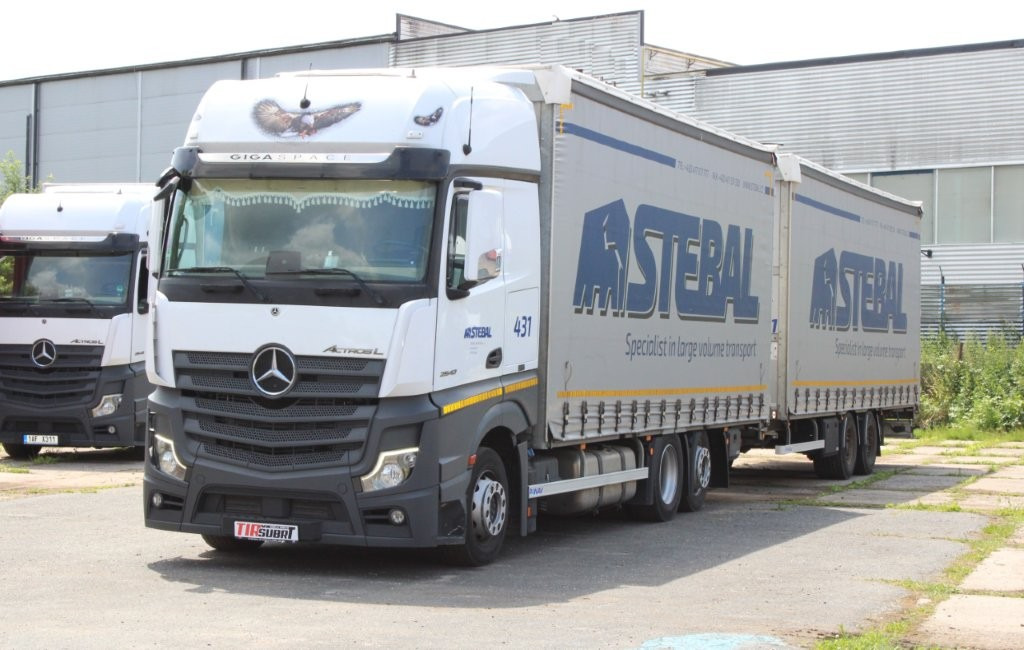 Mercedes-Benz Actros 2542 NAVIGACE + PANAV TVK 18 M (8,20m x 2,4 - Kamion sa ceradom, Prikolica sa ceradom: slika 2 Mercedes-Benz Actros 2542 NAVIGACE + PANAV TVK 18 M (8,20m x 2,4 - Kamion sa ceradom, Prikolica sa ceradom: slika 2