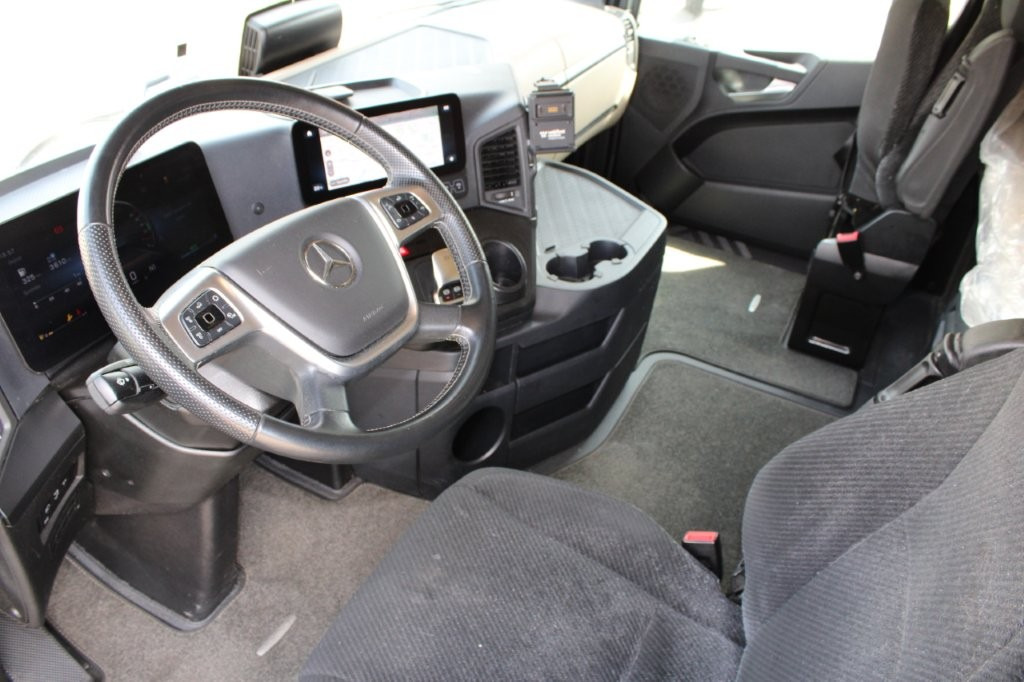 Kamion sa ceradom, Prikolica sa ceradom Mercedes-Benz Actros 2542 NAVIGACE + PANAV TVK 18 M (8,20m x 2,4: slika 6
