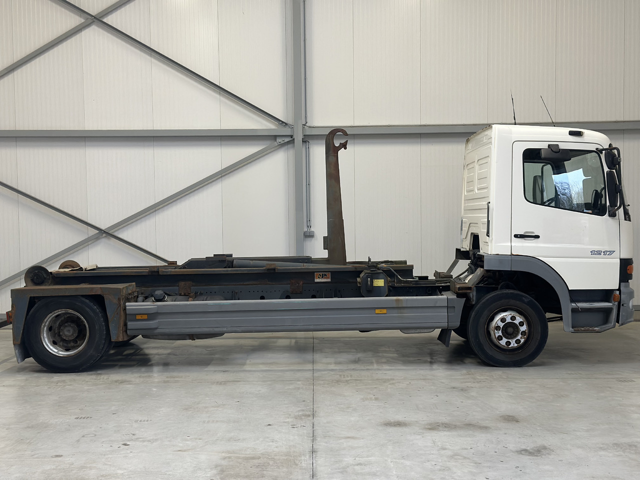 MERCEDES-BENZ Atego - Kamion sa hidrauličnom kukom: slika 4 MERCEDES-BENZ Atego - Kamion sa hidrauličnom kukom: slika 4