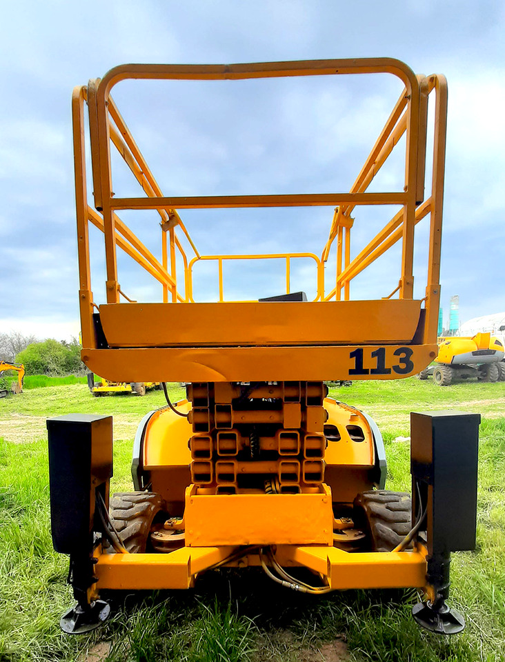 HAULOTTE Compact 12 DX - Lift u obliku makaza: slika 5 HAULOTTE Compact 12 DX - Lift u obliku makaza: slika 5