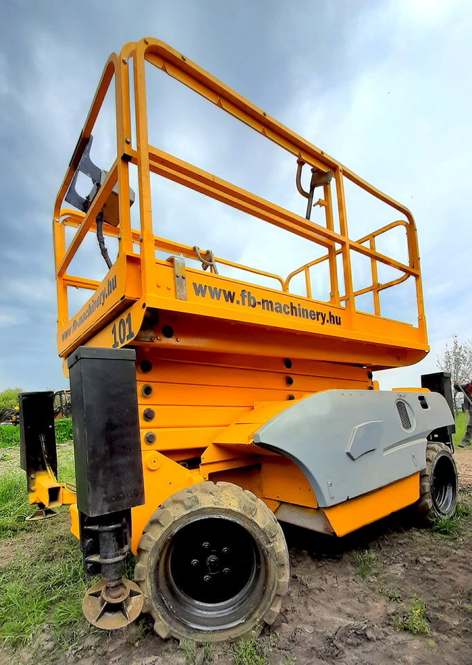 HAULOTTE Compact 12 DX - Lift u obliku makaza: slika 2 HAULOTTE Compact 12 DX - Lift u obliku makaza: slika 2