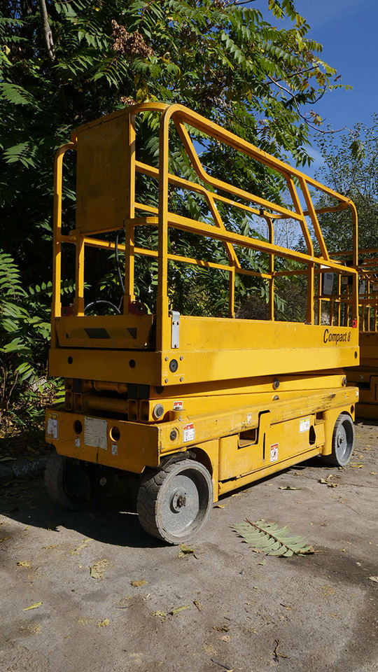 HAULOTTE Compact 8 - Lift u obliku makaza: slika 3 HAULOTTE Compact 8 - Lift u obliku makaza: slika 3