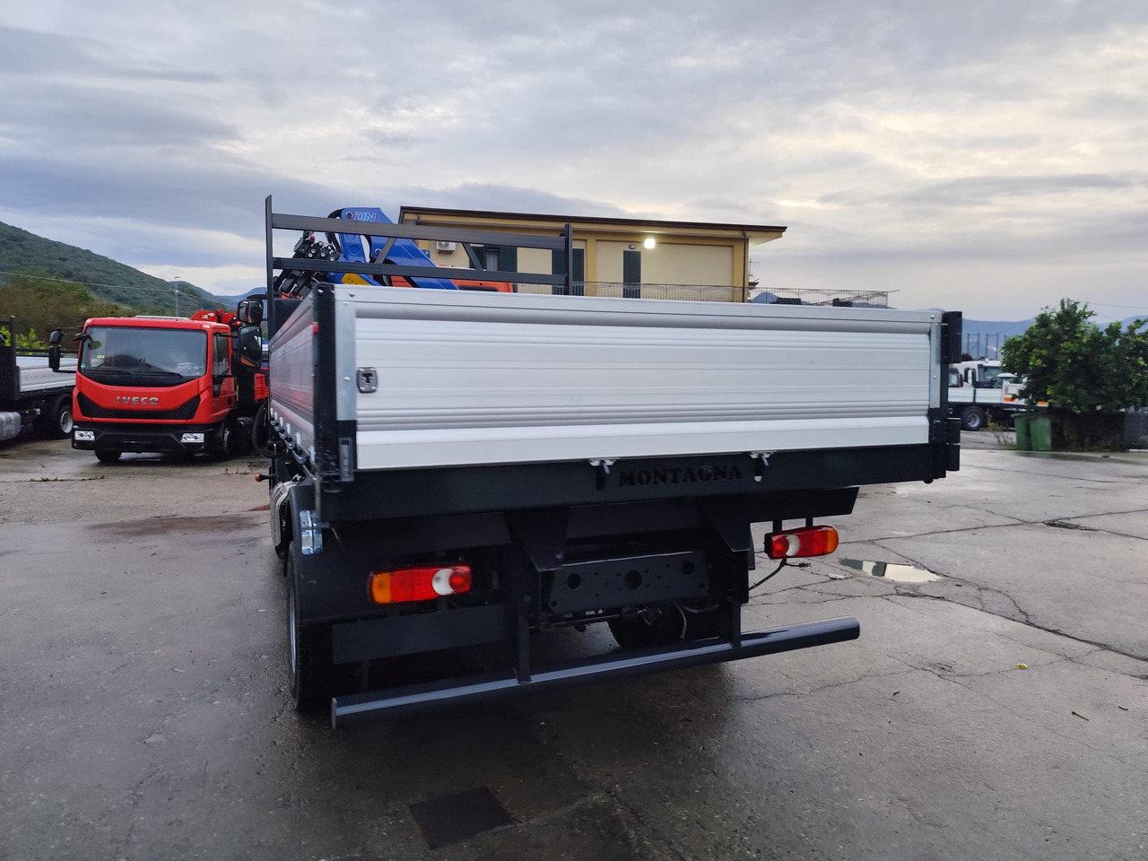 Kamion sa dizalicom IVECO EUROCARGO 120-90L: slika 22