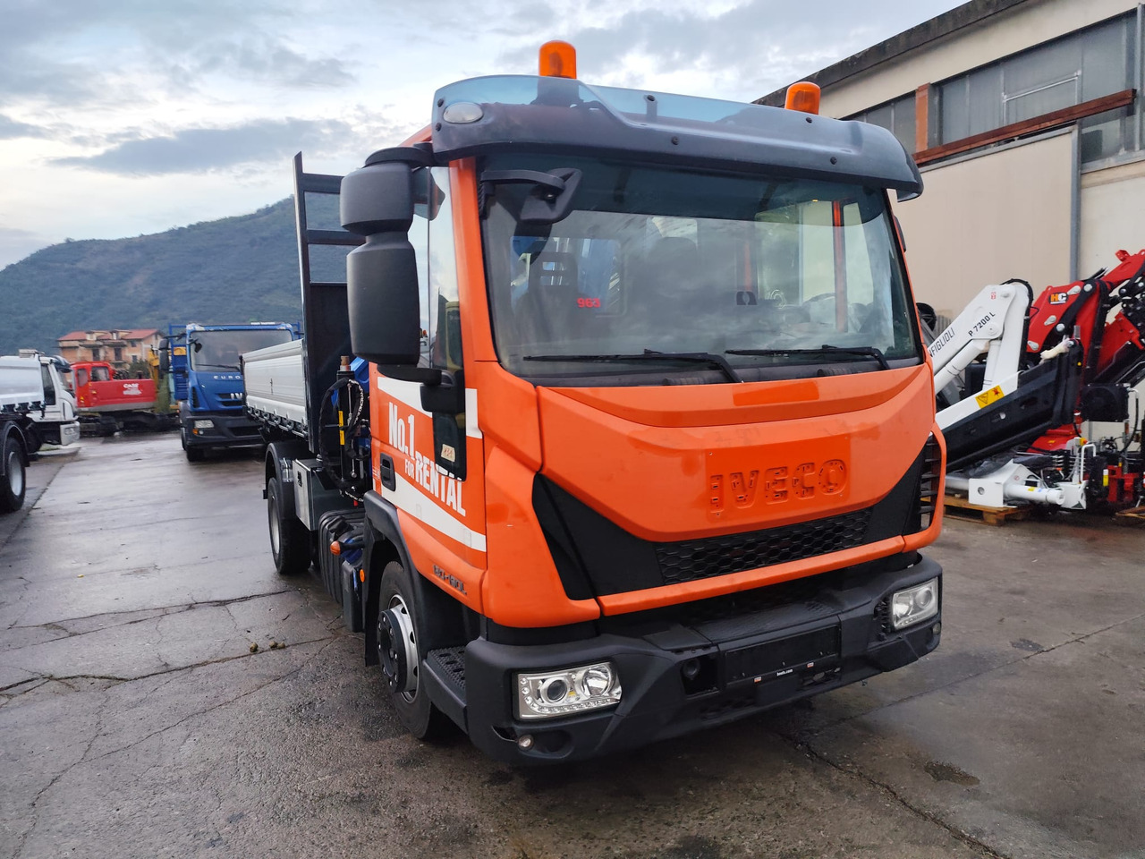 Kamion sa dizalicom IVECO EUROCARGO 120-90L: slika 31