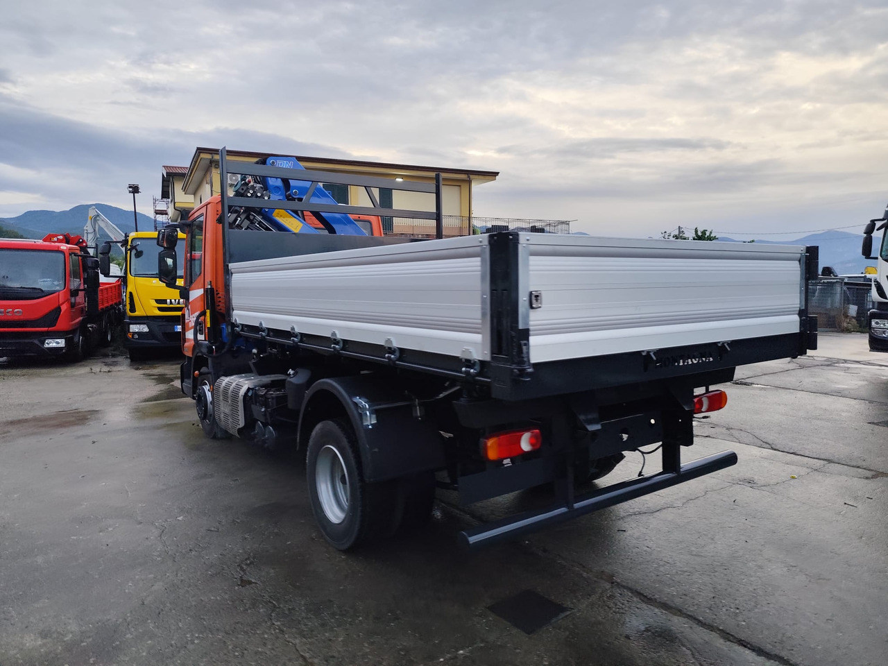 Kamion sa dizalicom IVECO EUROCARGO 120-90L: slika 20