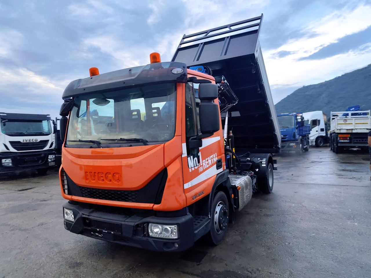 Kamion sa dizalicom IVECO EUROCARGO 120-90L: slika 9