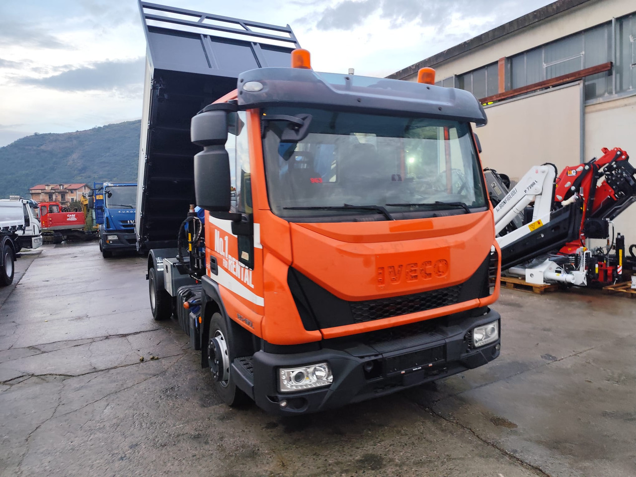 Kamion sa dizalicom IVECO EUROCARGO 120-90L: slika 8