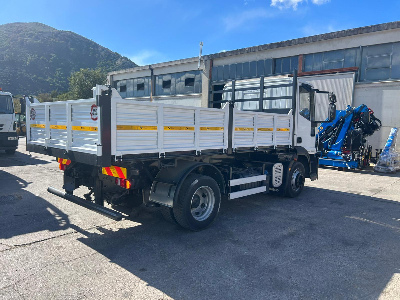 Istovarivač IVECO EUROCARGO 120E25: slika 30