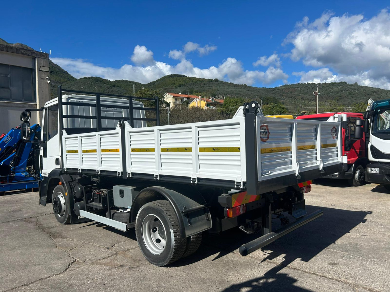 Istovarivač IVECO EUROCARGO 120E25: slika 36