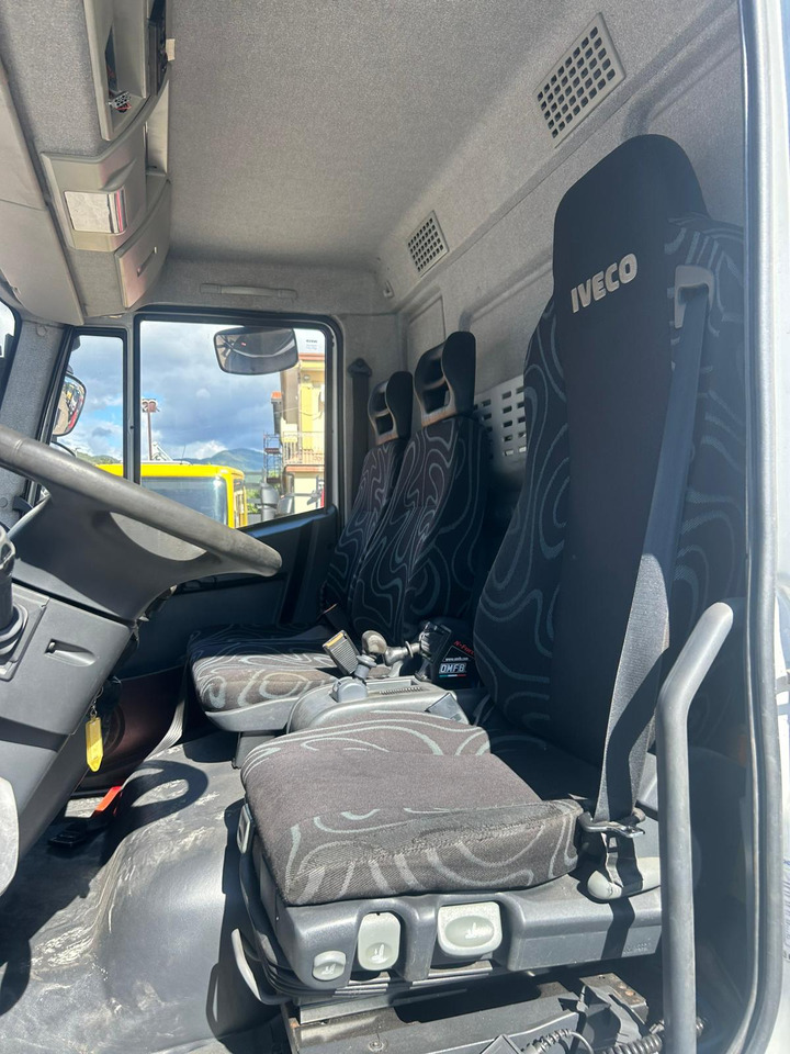 Istovarivač IVECO EUROCARGO 120E25: slika 40