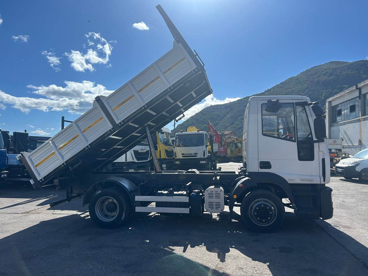 Istovarivač IVECO EUROCARGO 120E25: slika 11