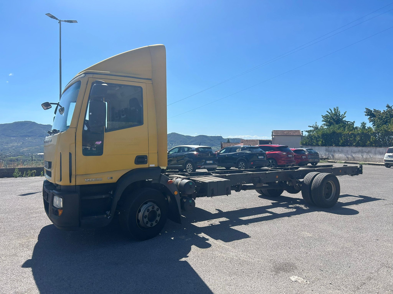 IVECO EUROCARGO 120E28P - Kamion sa zatvorenim sandukom: slika 5 IVECO EUROCARGO 120E28P - Kamion sa zatvorenim sandukom: slika 5