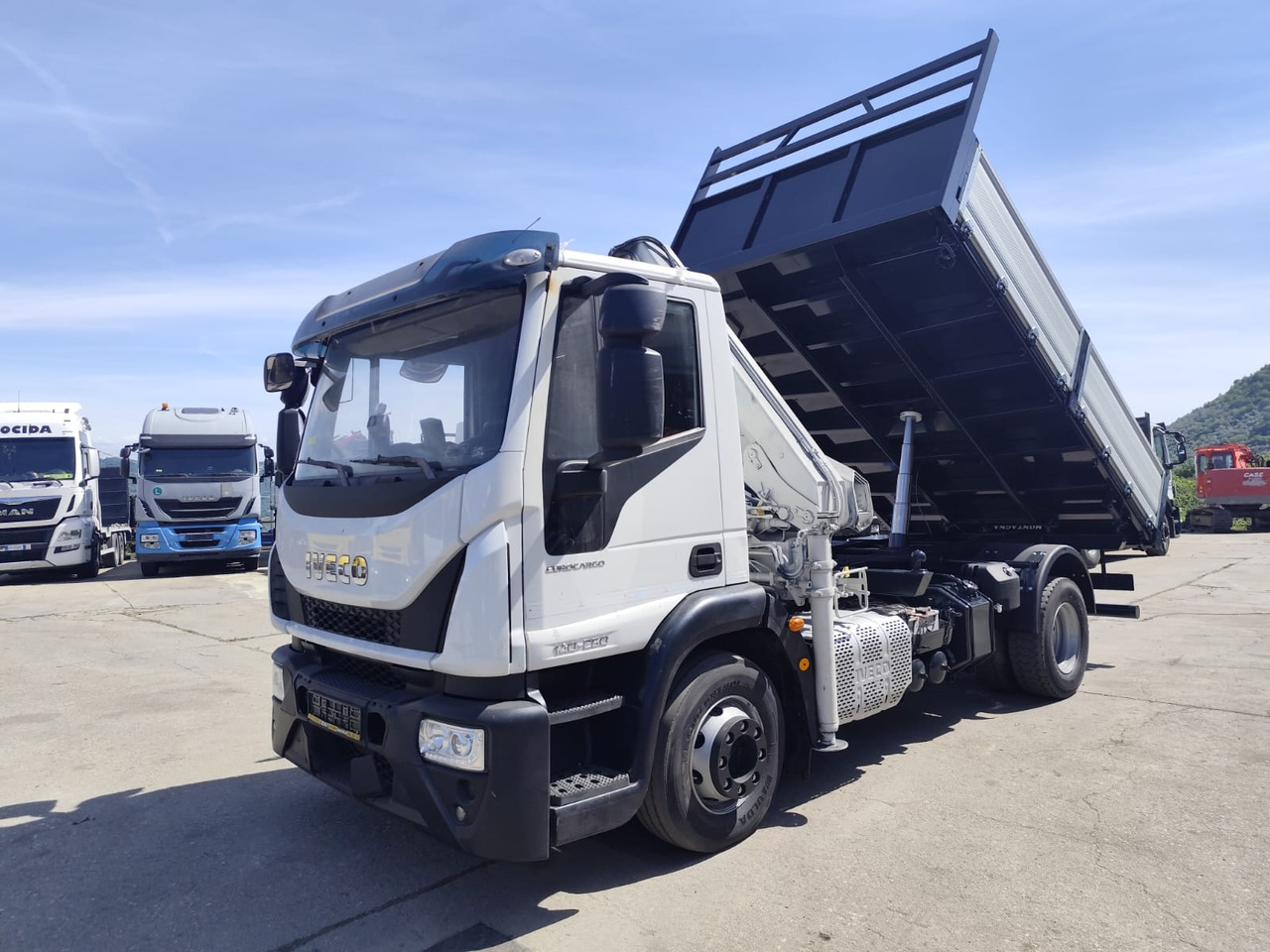 IVECO EUROCARGO 140-250 - Istovarivač, Kamion sa dizalicom: slika 1 IVECO EUROCARGO 140-250 - Istovarivač, Kamion sa dizalicom: slika 1